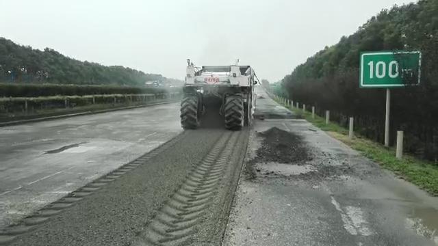 RZ2300，上海高速公路冷再生